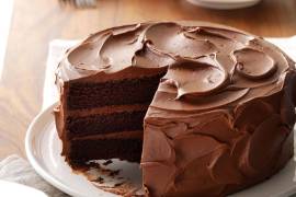 Desayunar pastel de chocolate ayuda a bajar de peso, según estudio