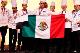 Obtiene joven de Saltillo medalla de bronce en concurso culinario en Luxemburgo