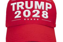 Las Trump Stores ya comercializan gorros, camisetas y vasos con el lema “Trump 2028”, promocionando así un tercer mandato presidencial que está prohibido por la Constitución.