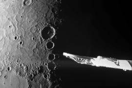 Esta imagen sin fecha, facilitada por la Agencia Espacial Europea, muestra fotografías en primer plano del polo norte de Mercurio captadas por la sonda espacial euro-japonesa BepiColombo.