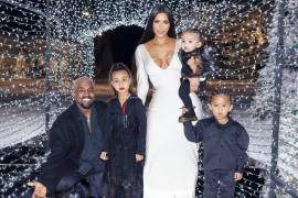 Kim Kardashian es criticada por su decoración navideña minimalista