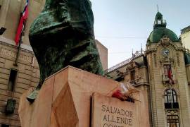 Marcelo Ebrard recuerda a Salvador Allende, a 46 años del golpe de Estado en Chile