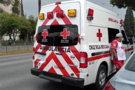 Personal de Cruz Roja brindó atención médica al estudiante.