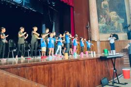 Niñas y niños participantes en el “Lobos Camp 2026” presentaron los trabajos y habilidades desarrolladas durante el curso de verano.
