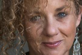 La fotógrafa estadounidense del Washington Post Heidi Levine fue brutalmente atacada por colonos israelíes en los olivares del pueblo de Abu Falah, cerca de Ramala,