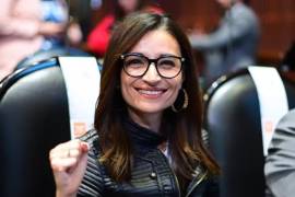 La integrante del grupo parlamentario de MC y secretaria general de la Mesa Directiva de la Cámara de Diputados, Laura Ballesteros, solicitó a la presidenta de la Mesa Directiva de la Cámara de Diputados, Ifigenia Martínez Hernández, que la sesión se realice en San Lázaro.