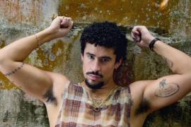 Bad Bunny hace historia con 27 nominaciones a los Premios Billboard Latinos, aunque descarta llevar su gira a Estados Unidos por temor a redadas de migración.