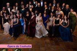 Integrantes del Coro Universitario Lobos UAdeC y Ópera de Coahuila durante una de sus presentaciones en recintos culturales de Ciudad de México.
