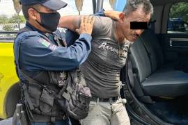 El imputado trató de fugarse durante la detención. Sin embargo, fue capturado en el momento por los agentes.