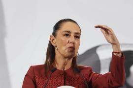 Sheinbaum reconoció que la relación bilateral es tensa desde que Perú decidió suspender vínculos diplomáticos con México.