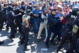 Organizaciones sociales denunciaron agresiones y detenciones durante el desalojo del bloqueo en la carretera 57.
