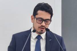 Roberto Escalante informó que el trabajo conjunto ha permitido una mejor distribución de agua potable.