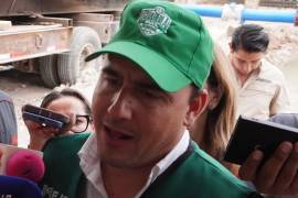 Manolo Jiménez Salinas informó que mantiene comunicación constante con el alcalde Román Alberto Cepeda durante su proceso de recuperación.