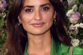 Penélope Cruz habla de la presión que sintió tras convertirse en madre