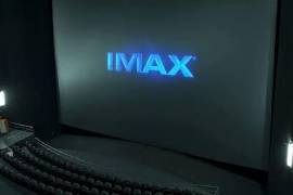 Diferencia. La experiencia IMAX busca aprovechar pantallas de gran formato, sistemas de sonido especializados y una arquitectura diseñada para aumentar la inmersión del espectador.