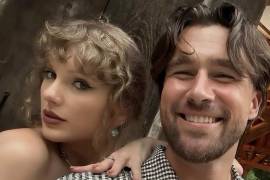 Evento. Taylor Swift y Travis Kelce reunieron a figuras del espectáculo y del deporte durante la celebración de su enlace en Nueva York.