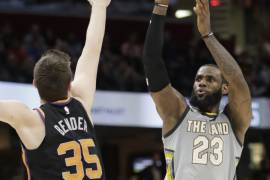 'Aplasta' LeBron a los Suns