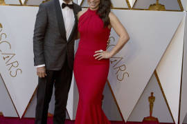 Así lucen Eugenio Derbez y Alessandra Rosaldo en los Oscars 2018