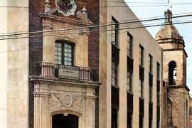 La década de los treinta del Siglo XX nos regala esta postal en el centro de Saltillo, no se necesita detenerse mucho a mirarla para lamentar lo que se perdió.