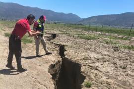 Autoridades acordonaron el área para evitar riesgos.