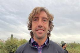 Vicente García detalló la importancia de proteger medidores y tuberías expuestas para reducir fugas y costos durante la temporada invernal.