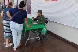 El personal del Ejército Mexicano recibió las municiones entregadas por la ciudadana, quien a cambio obtuvo una suma de aproximadamente 8 mil pesos a cambio de las mismas.