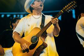 Baile. El cantante sinaloense prepara un recorrido por distintas ciudades de México antes de cerrar su gira en Veracruz en diciembre.