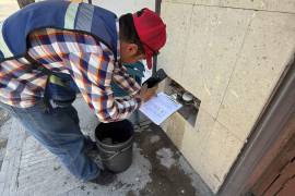Aguas de Saltillo realiza cambios de medidores como parte de su programa anual en distintos sectores de la ciudad.