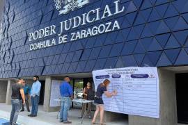 Abogados litigantes colocaron un tendedero de casos y entregaron un pliego petitorio para señalar rezagos y fallas operativas en Ciudad Judicial.