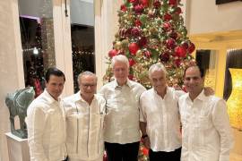 En el Resort Punta Cana, ubicado en la República Dominicana, Enrique Peña Nieto fue fotografiado junto a grandes empresarios como Hillary y Bill Clinton.