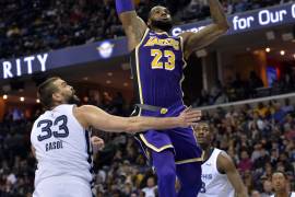 LeBron James comanda a los Lakers a un triunfo sin complicaciones ante los Grizzlies