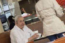 Alonso Ancira fue captado en un centro comercial de San Antonio, Texas, en imágenes difundidas por un ex trabajador de AHMSA.