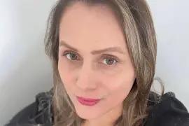 Sara señala a Luis Enrique Fernández Torres, Juez Primero de Juicio Familiar Oral del Cuarto Distrito de ser omiso y apoyar al padre de las niñas.