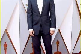 Gael García Bernal llega &quot;nervioso&quot; a los premios Óscar