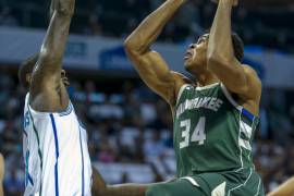 Antetokounmpo guía el triunfo de los Bucks