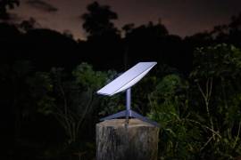 Starlink, el servicio de internet por satélite de SpaceX, la empresa espacial privada de Musk, ha realizado notables avances en Sudamérica, al extenderse a casi todos los países.