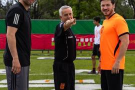 En el marco de la emoción del Mundial 2026, el gobernador de Nuevo León, Samuel García, jugó una cascarita con André-Pierre Gignac, leyenda de los Tigres de la UANL.