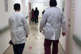 Labora bajo protesta personal de enfermería del Hospital General de Saltillo