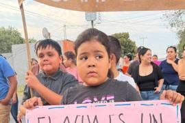 Habitantes de Zaragoza mantienen la movilización en defensa del agua de San Ildefonso y esperan este lunes a las 17:00 horas la presencia del alcalde Evelio Vara Rivera.
