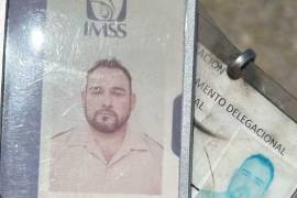 Luis Gerardo Alvizo Velez fue identificado mediante las credenciales que portaba entre sus pertenencias, las cuales lo acreditaban como trabajador del IMSS.