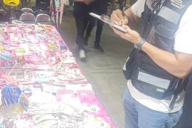 Autoridades realizan recorridos constantes para verificar que comerciantes respeten espacios asignados.