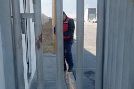 La joven acudió a una entrevista laboral, pero le negaron el acceso por su identidad de género.