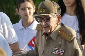 Fotografía del 01 de mayo de 2026 del expresidente de Cuba Raúl Castro, asistiendo a la conmemoración del Día Internacional del Trabajo en La Habana, Cuba.