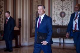 El director de la CIA, John Ratcliffe, llega al Capitolio de Washington para una sesión informativa clasificada con senadores sobre la situación en Venezuela, el miércoles 7 de enero de 2026.