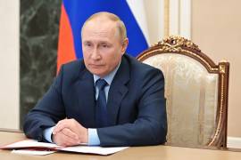 El presidente ruso, Vladimir Putin, preside una reunión con miembros permanentes del Consejo de Seguridad de Rusia a través de una videoconferencia en el Kremlin en Moscú, Rusia.