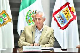 Para solucionar el añejo problema de falta de drenaje en esa zona, se requieren mil 800 millones de pesos, dijo el alcalde Román Cepeda.