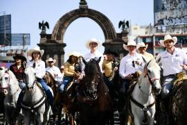 El alcalde de Monterrey, Luis Donaldo Colosio y el gobernador Samuel García encabezaron la cabalgata, celebrada este domingo.