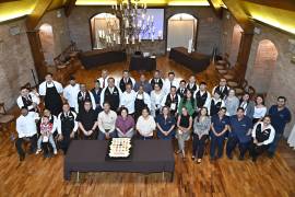 Desde 1996, el lugar ha buscado recrear el ambiente de cafeterías parisinas.