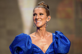 Su testimonio ayuda a visibilizar los retos de vivir con un padecimiento neurológico crónico, y resalta la importancia de la empatía y la investigación médica.