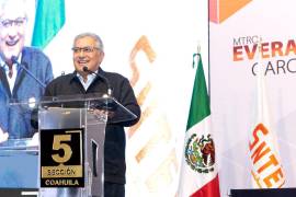 Everardo Padrón, dirigente sindical de la Sección 5 del SNTE, gestiona la donación de un terreno en Ciudad Acuña., para la construcción de una clínica.